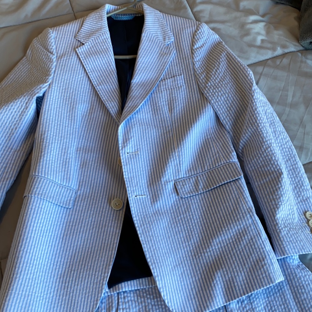 Vineyard vines worn once suit size 12